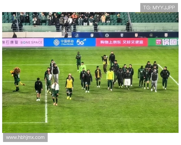 国安赛季初期客场挑战频繁球迷期待主场反弹表现